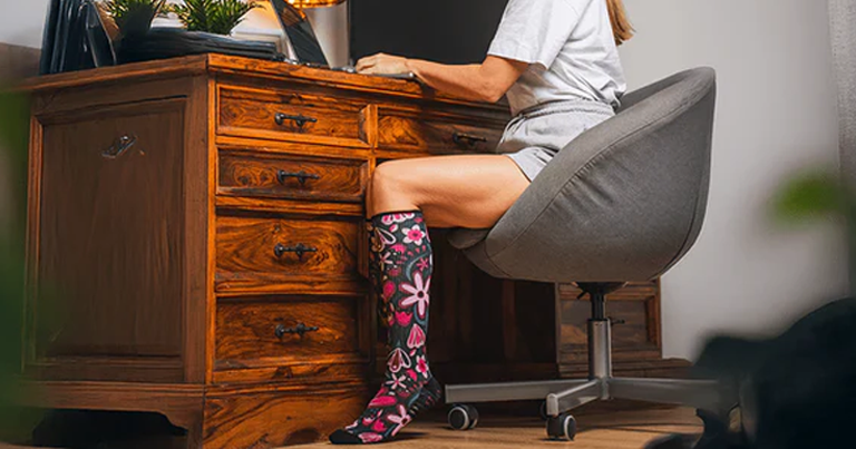7 Överraskande Fördelar med Att Bära Stödstrumpor Dagligen